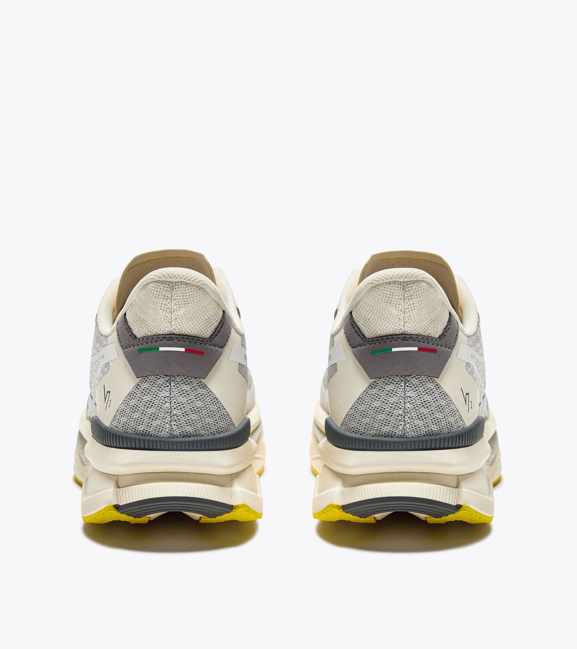 Diadora ATOMO V7000-2