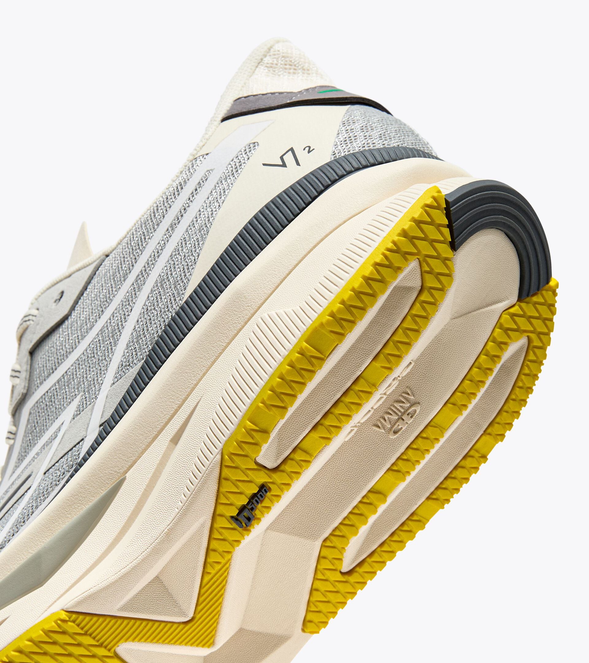 Diadora ATOMO V7000-2