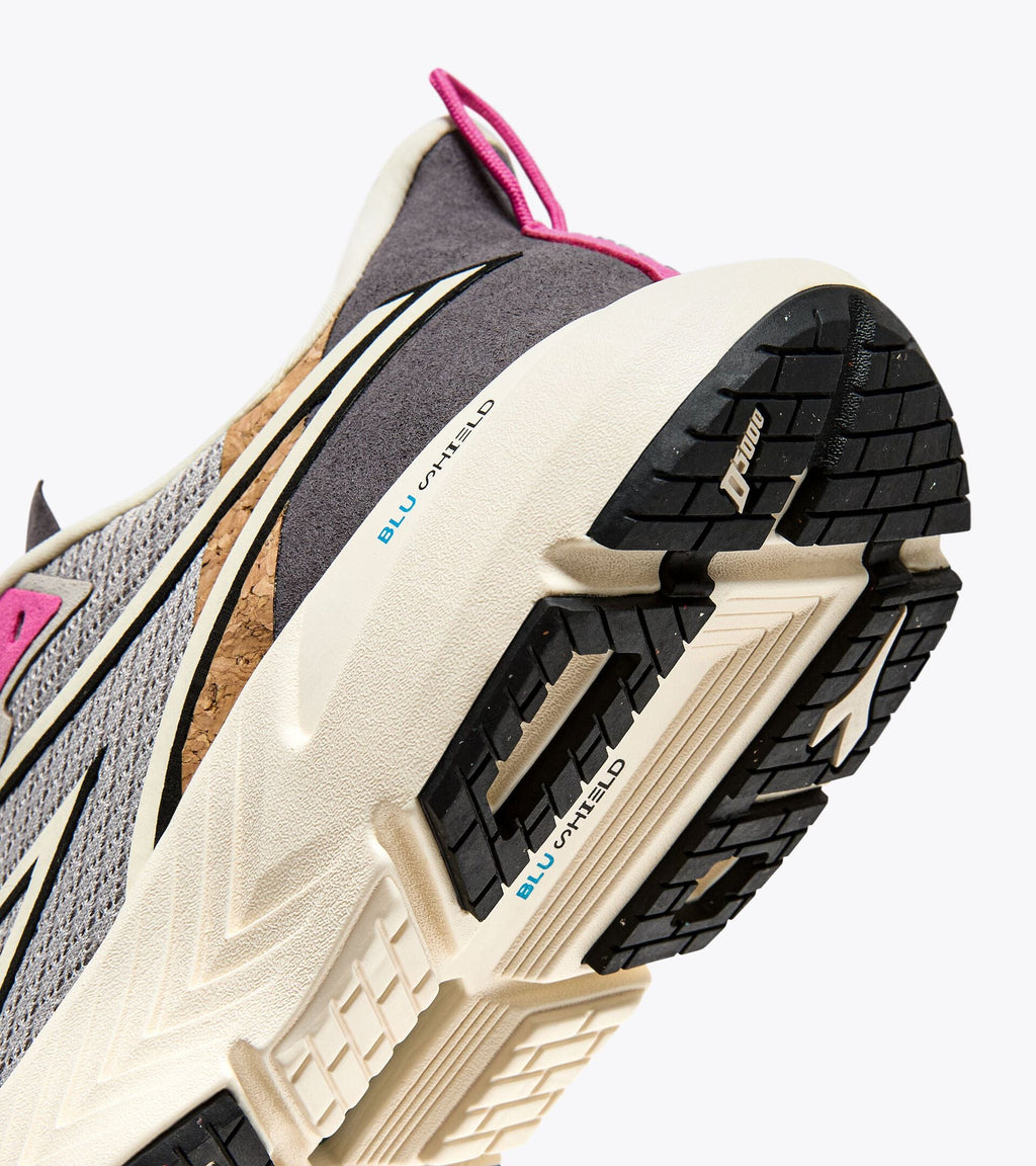 Diadora MYTHOS BLUSHIELD VOLO 4 W 2030