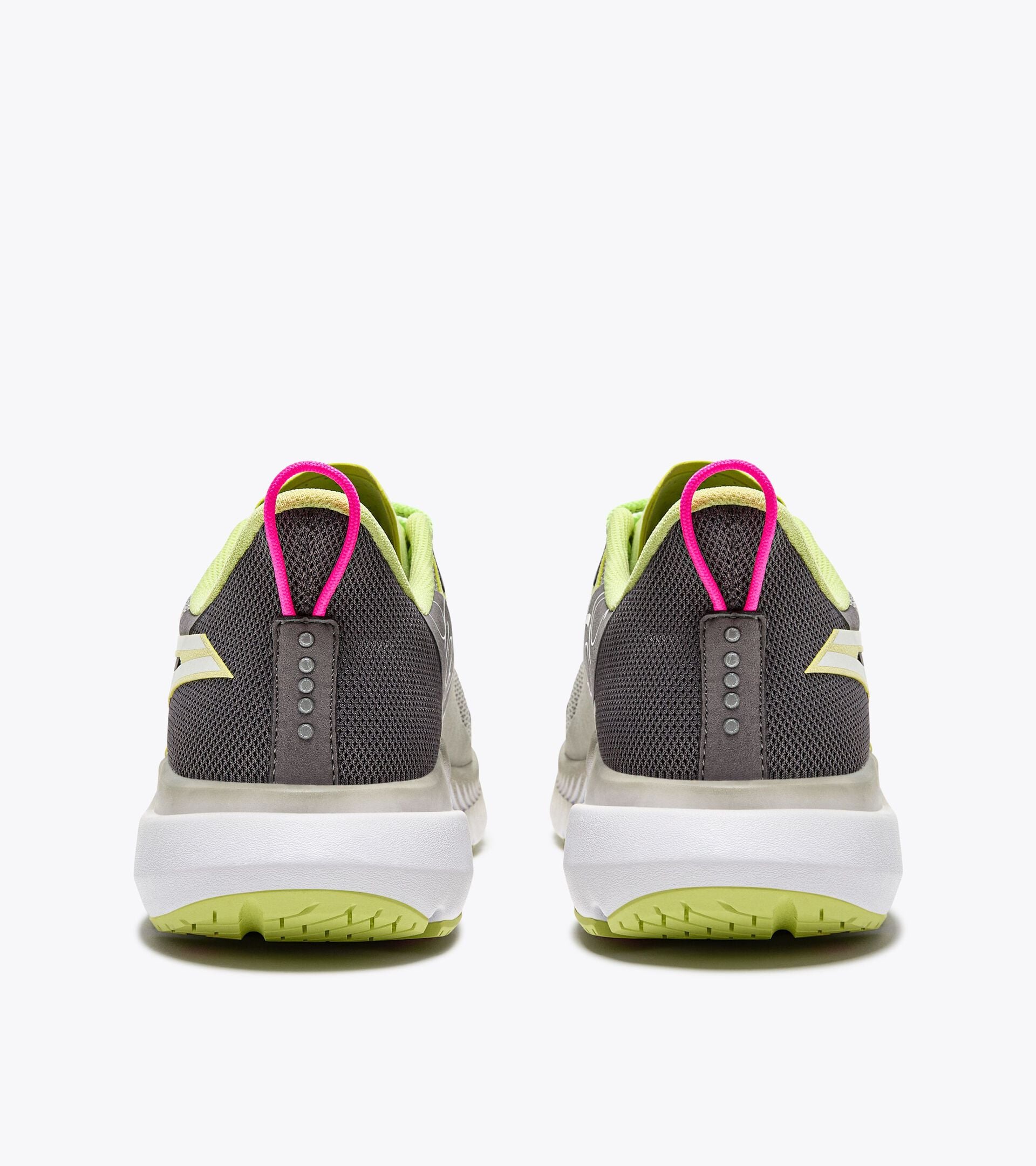 Diadora MYTHOS BLUSHIELD VOLO 4 W