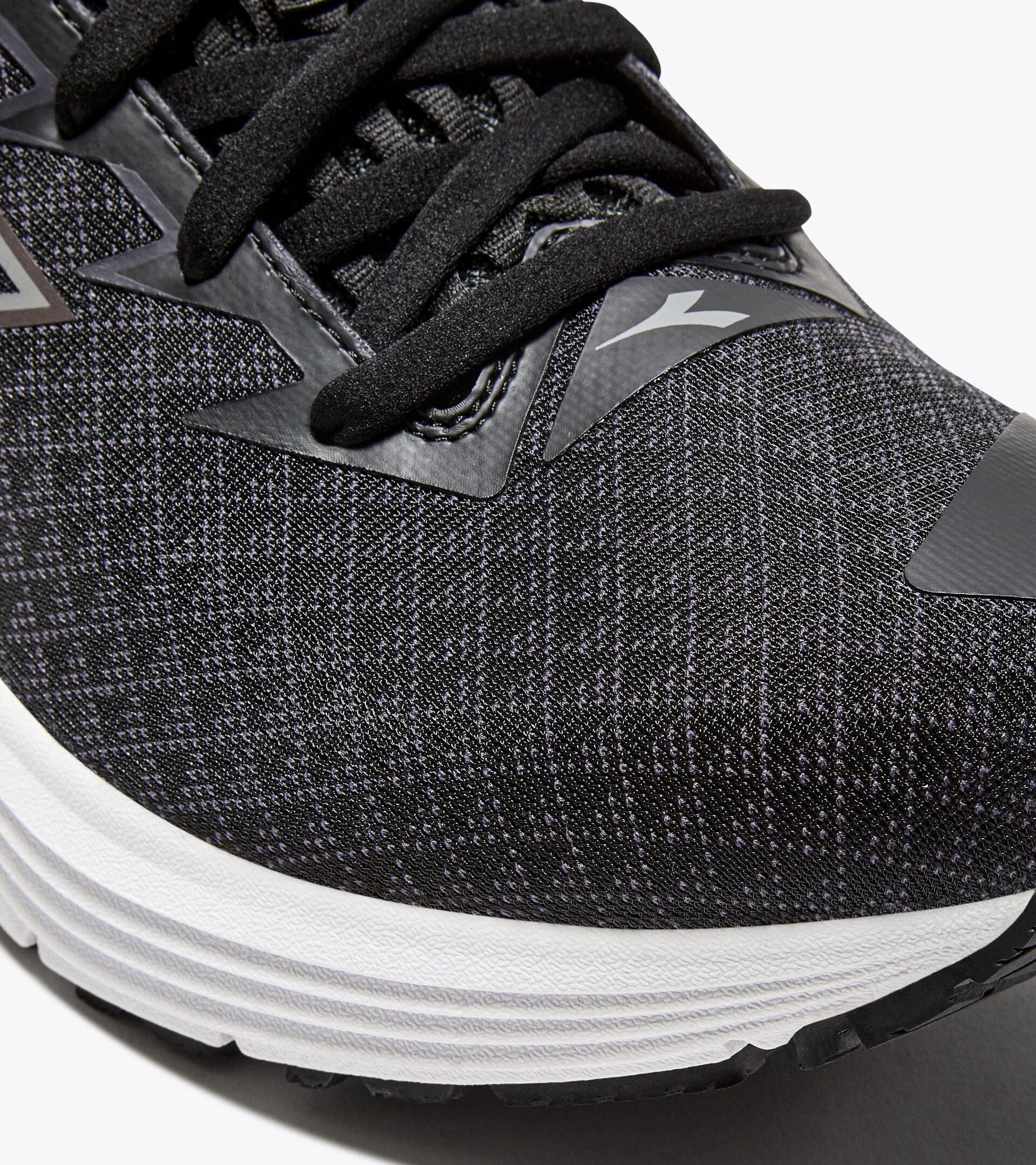 Diadora MYTHOS BLUSHIELD 10 VORTICE HIP