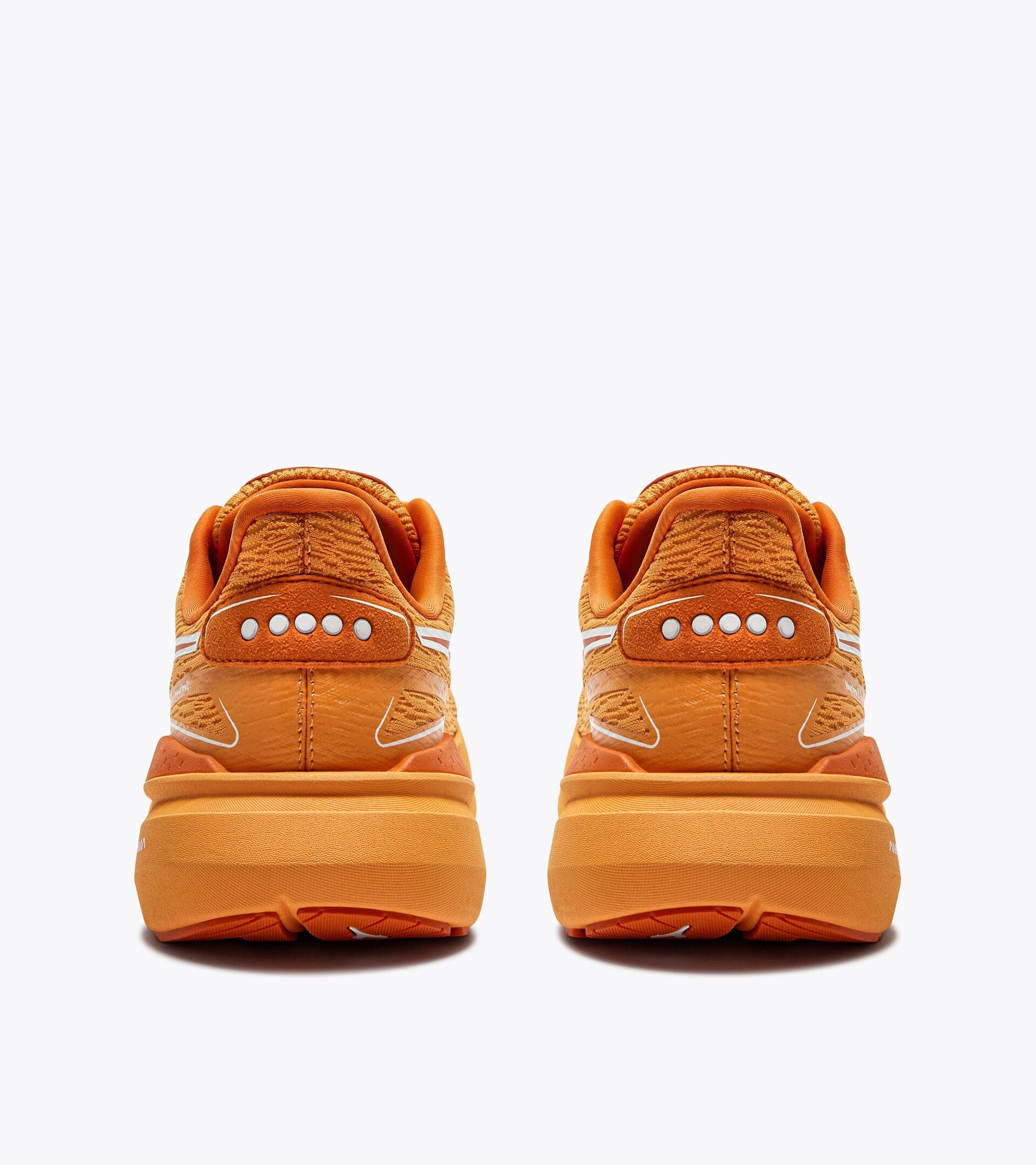 Diadora NUCLEO 2 W