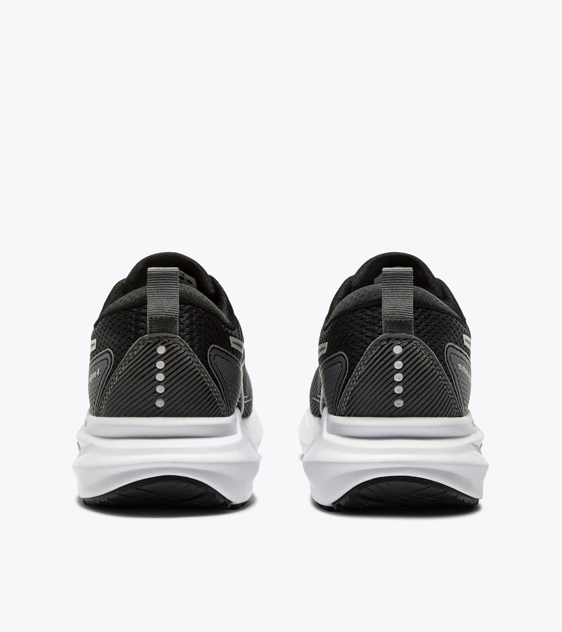Diadora MYTHOS BLUSHIELD VIGORE 4