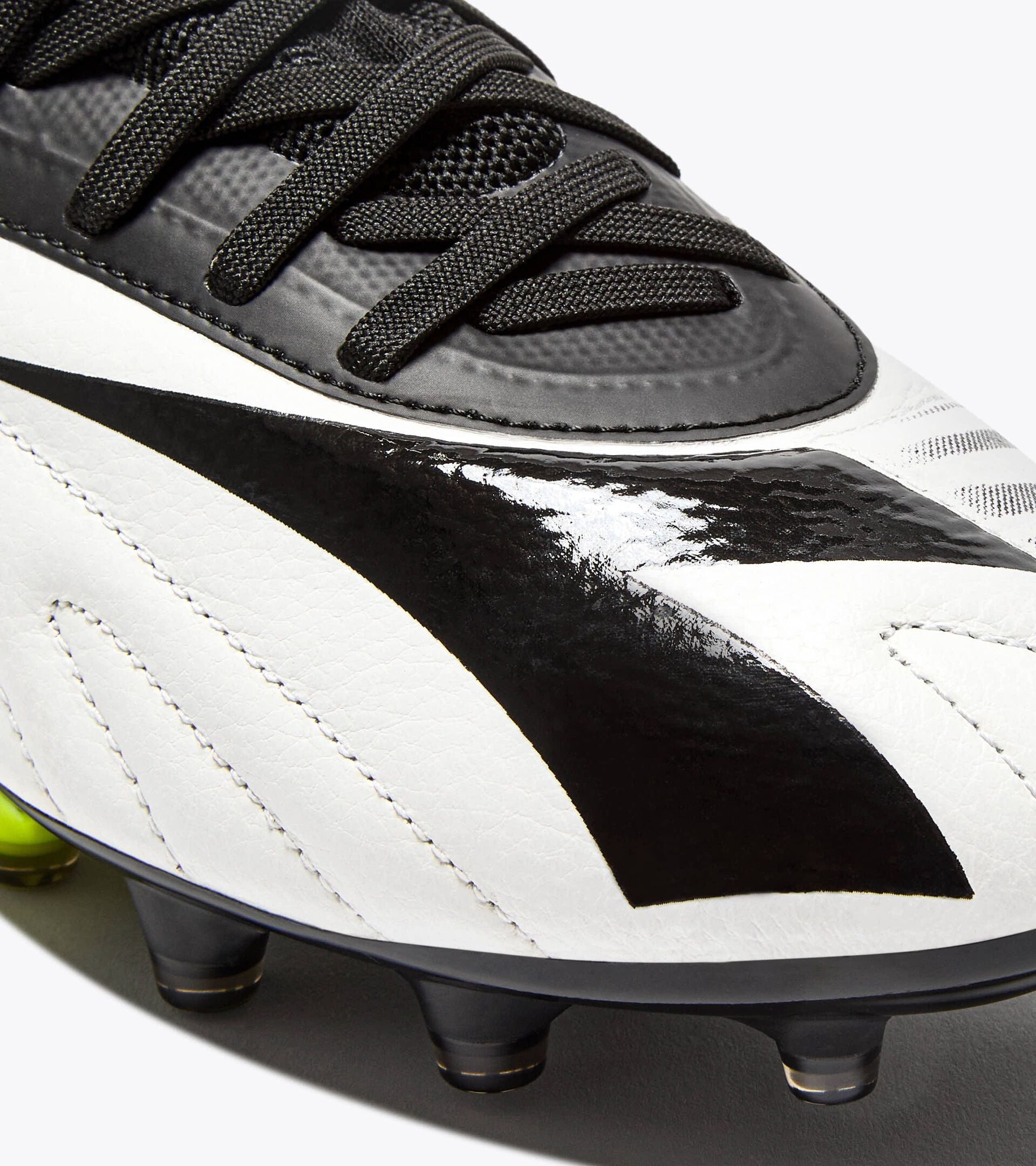 Diadora MAXIMUS ICON SLX