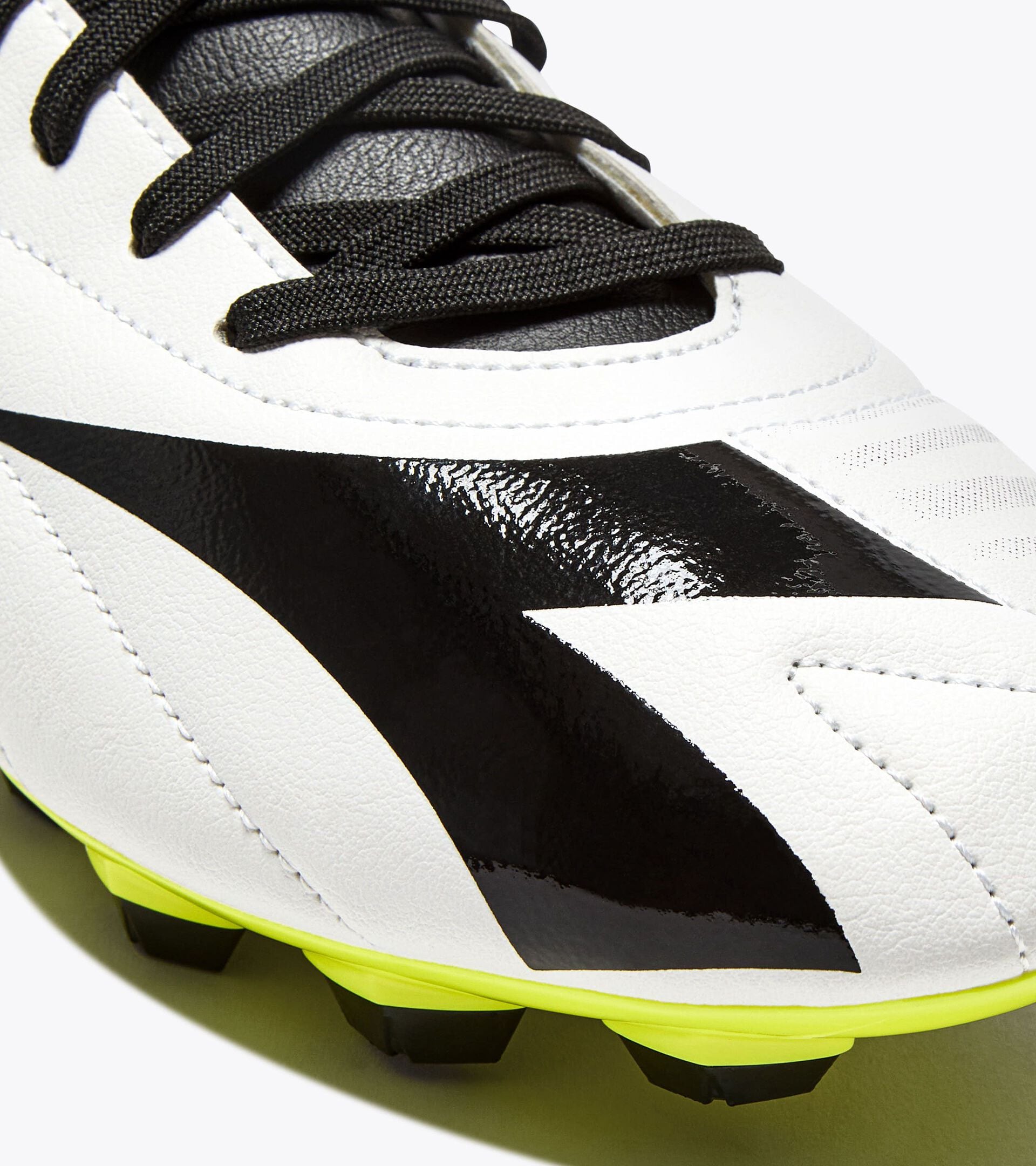 Diadora MAXIMUS ICON R LPU