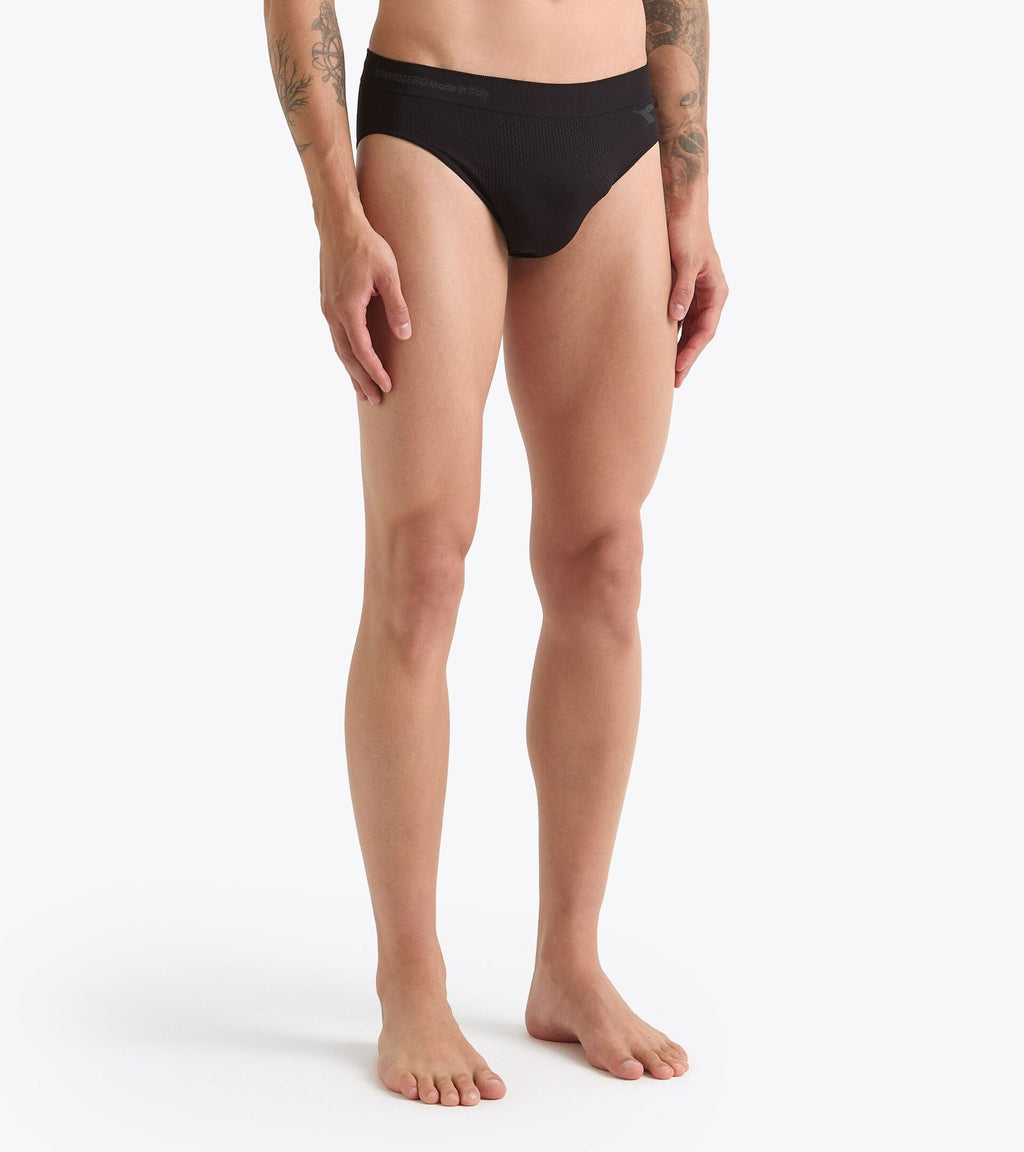 Diadora BRIEF STRATOZERO