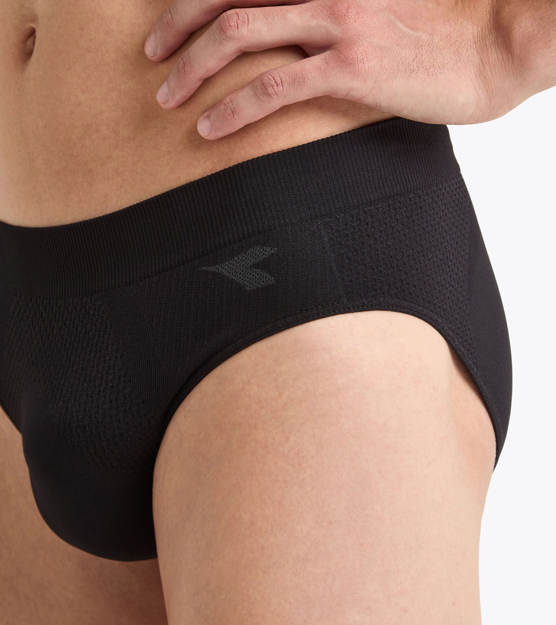 Diadora BRIEF STRATOZERO