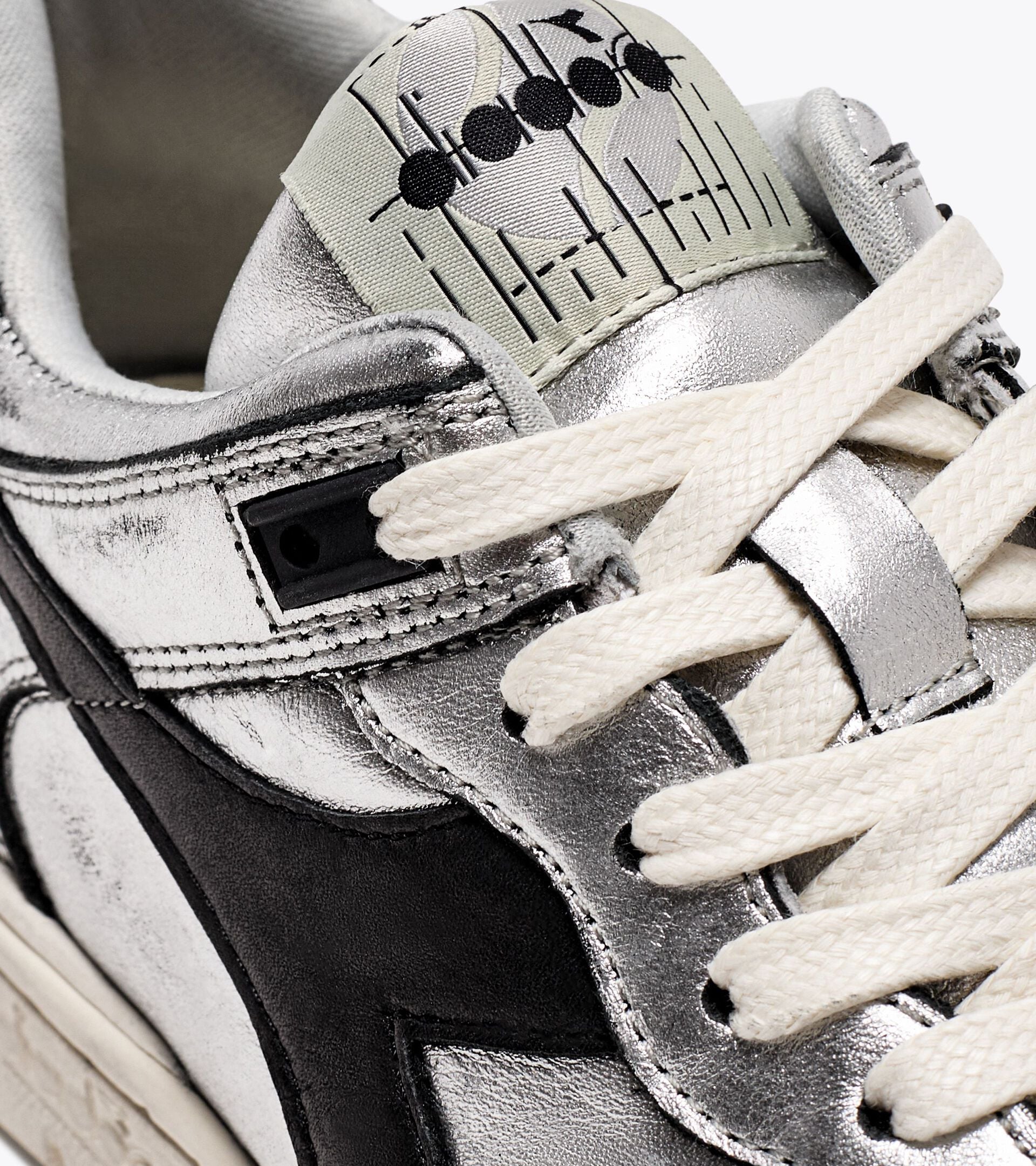 Diadora B.560 SILVER USED WN