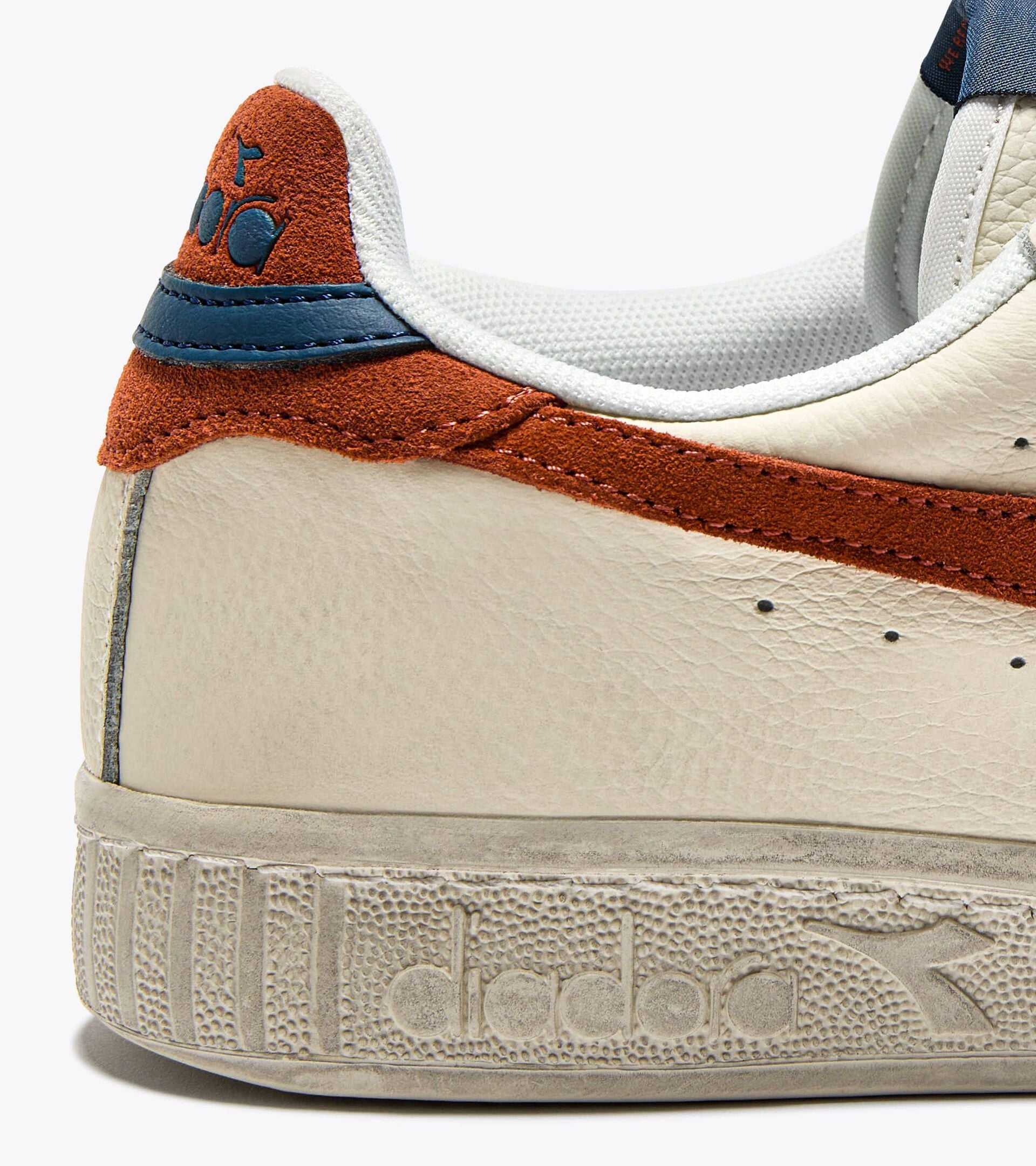 Diadora GAME L LOW WAXED SUEDE POP