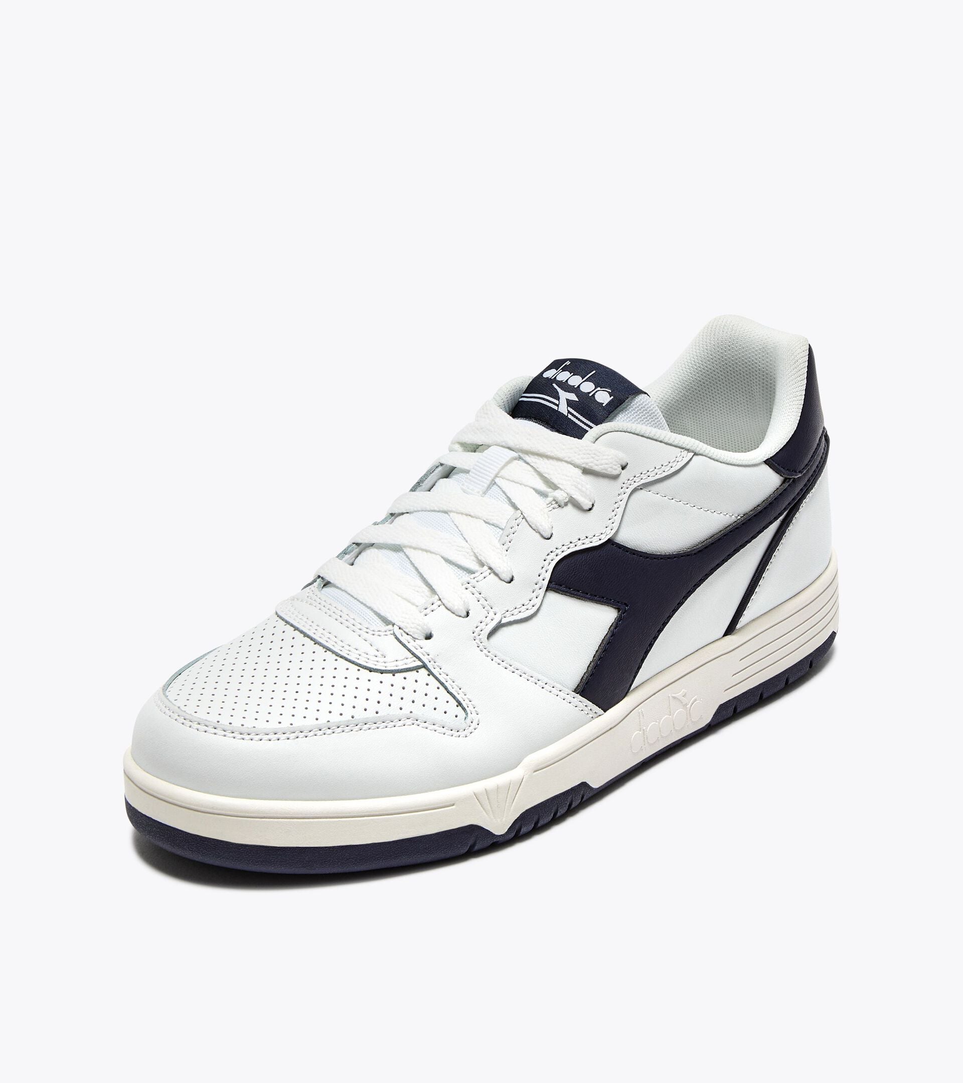 Diadora DEUCE