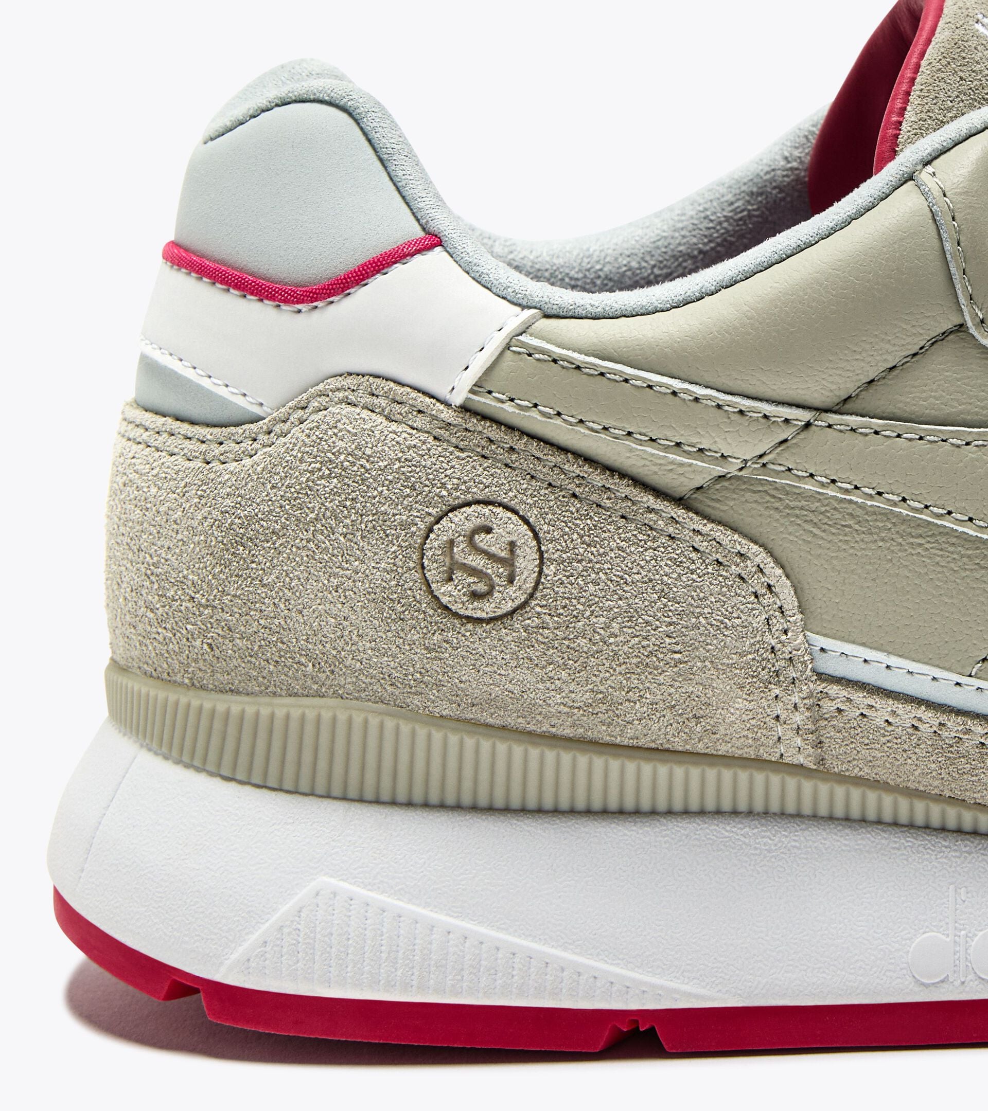 Diadora V7000 HIKMET
