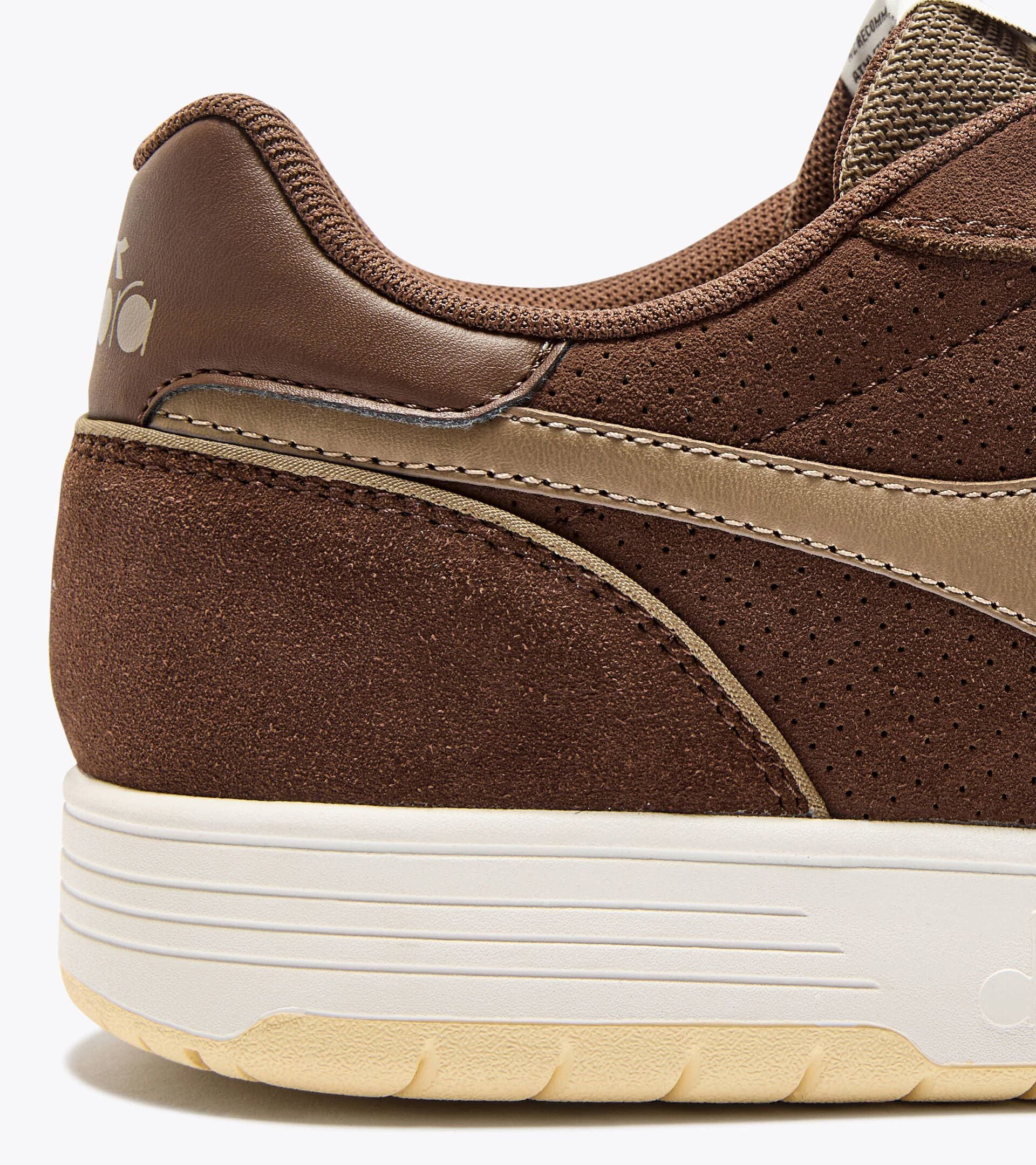Diadora DEUCE M2 SUEDE