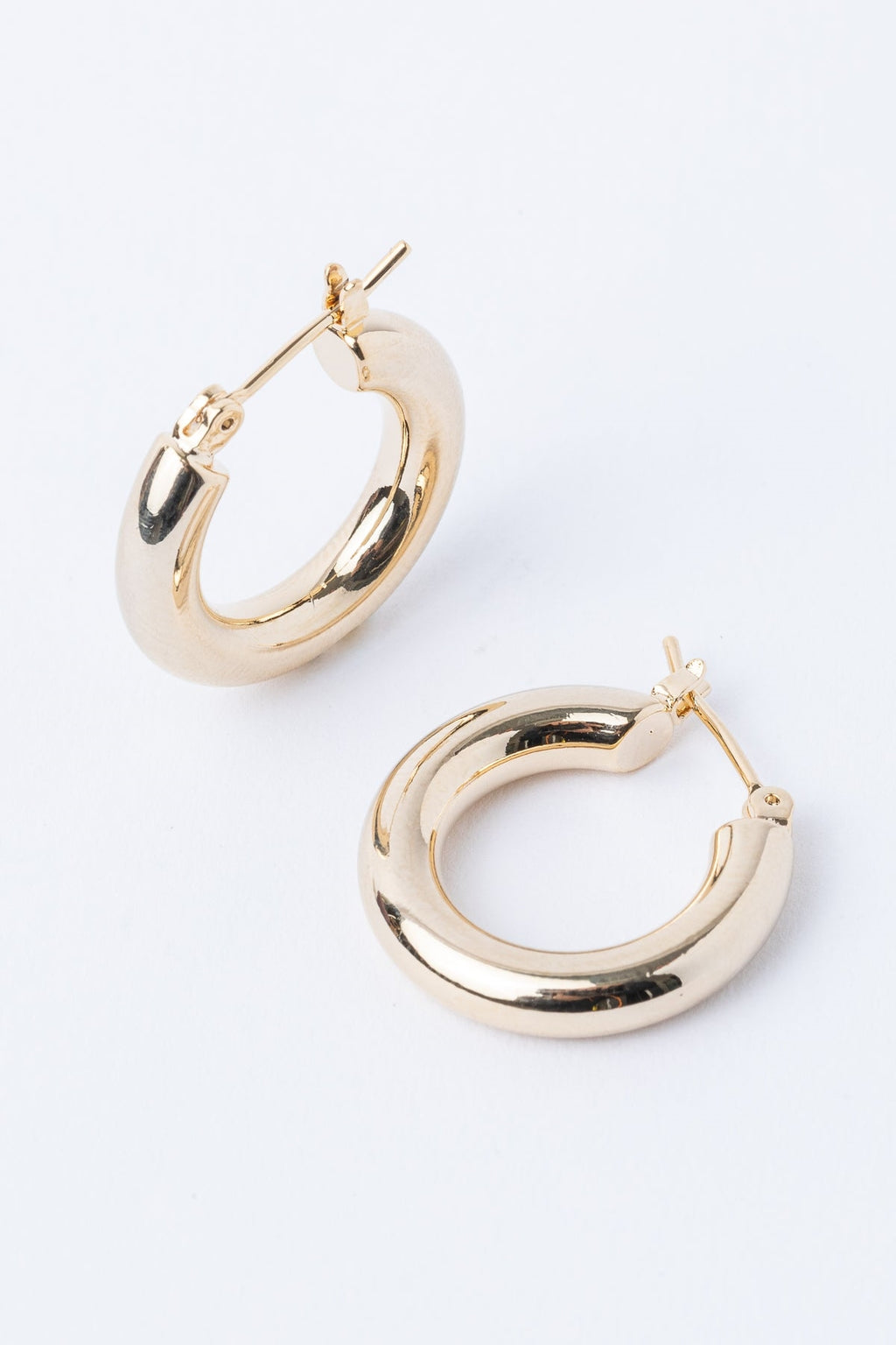  SOUTH MOON UNDER Classic Hoop Earring