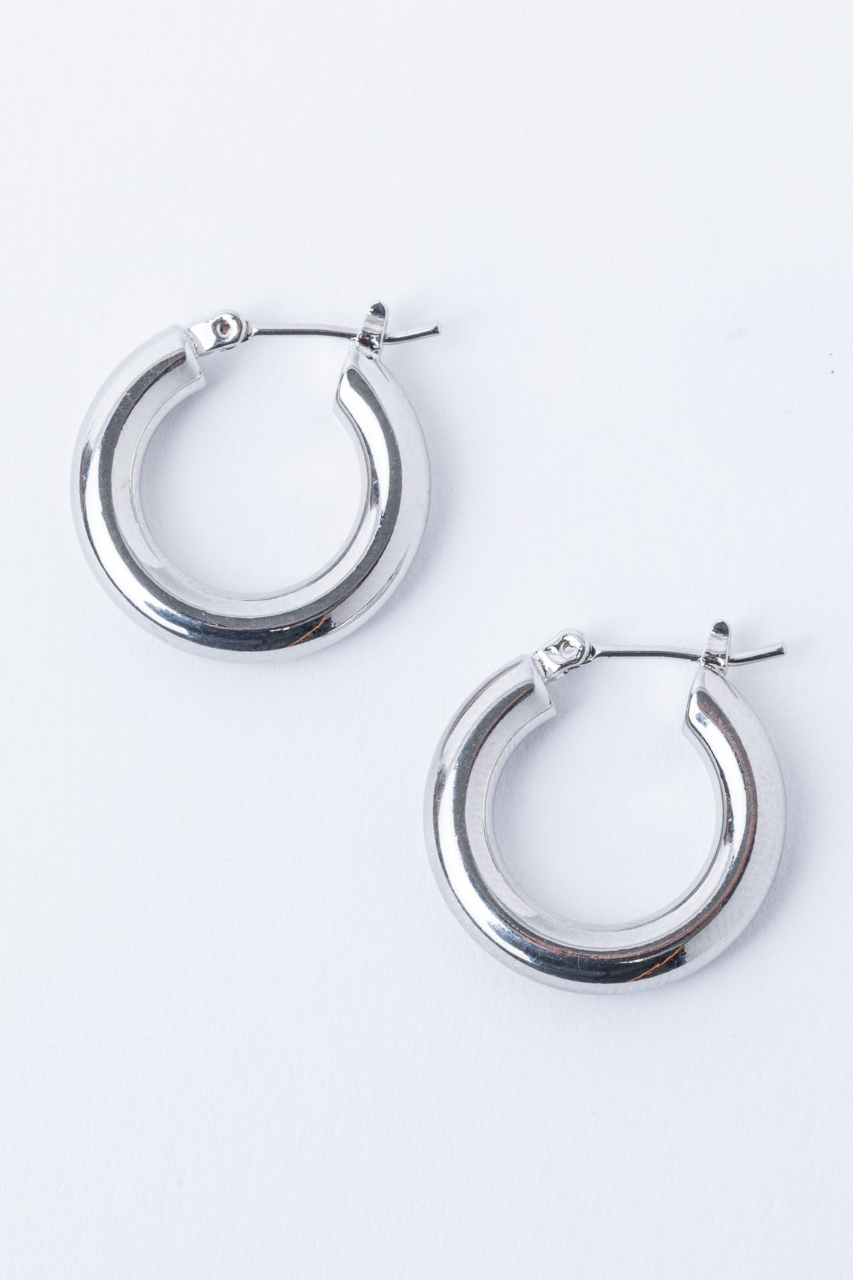  SOUTH MOON UNDER Classic Hoop Earring